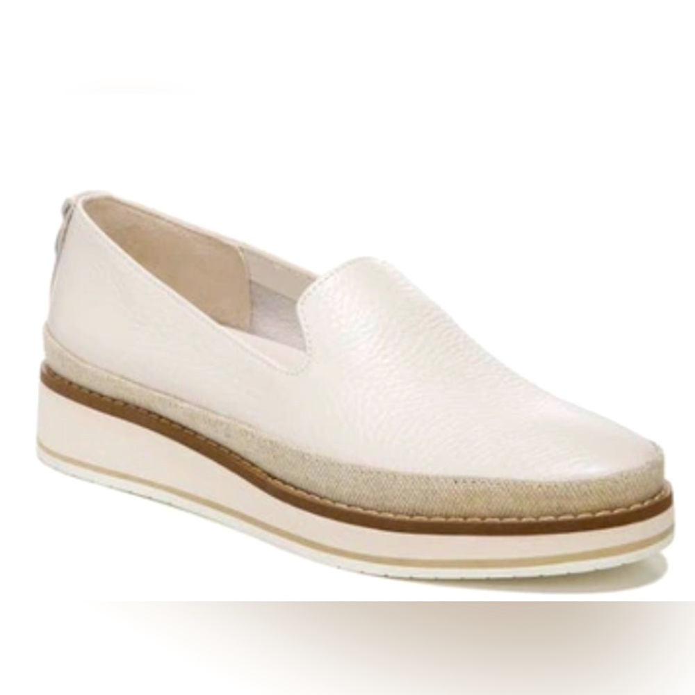 27 EDIT NATURALIZER DELPHIE SLIP ON SHOE